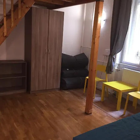 Symphony Guest house *
